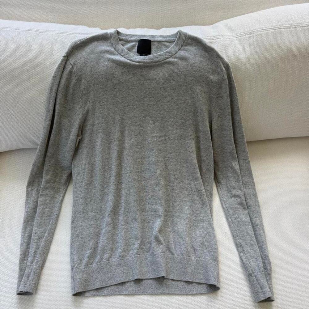 Hm light gray long sleeve crewneck sweater